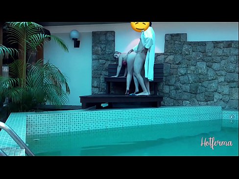 ❤️ Boss lädt Dienstmädchen zum Pool ein, kann aber einem heißen Sex nicht widerstehen ❌ Fuck video bei uns ❤